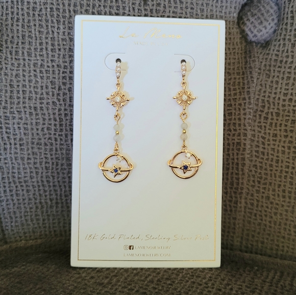 La Meno Saturn🪐 Dream😴 Earrings - Picture 2 of 14